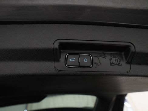 Used 2023 Ford Explorer XLT w/ Equipment Group 202A image 15