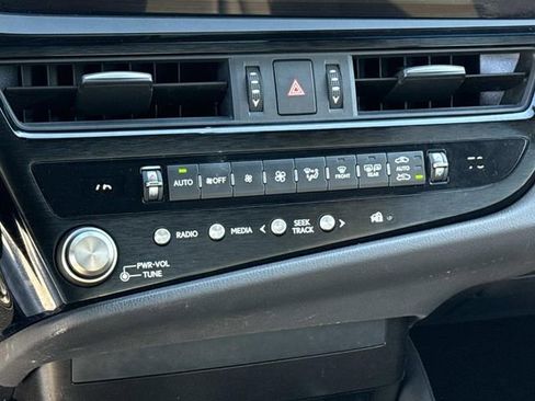 Used 2023 Lexus ES 350 w/ Accessory Package (Z1) image 22
