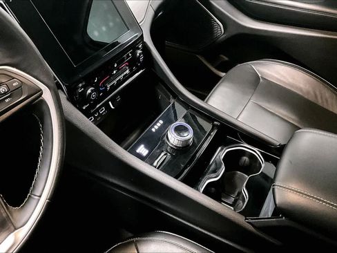 Used 2022 Jeep Grand Cherokee Limited image 14