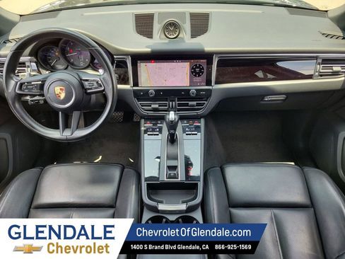 Used 2024 Porsche Macan Turbo AWD/4WD image 23