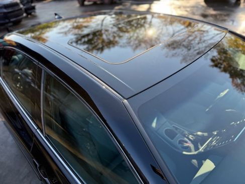 Used 2019 Toyota Avalon XLE image 9