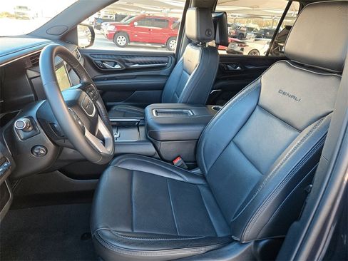 Used 2024 GMC Yukon Denali image 26