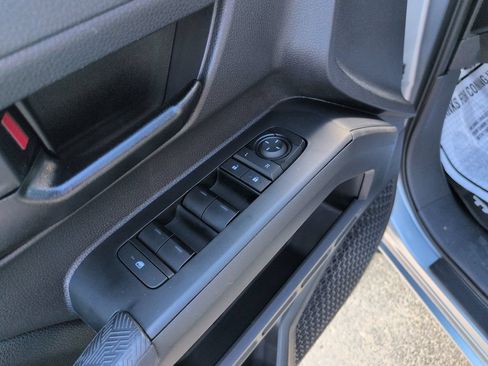 Used 2025 Toyota Tacoma SR5 AWD/4WD image 11