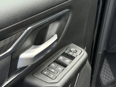 New 2026 RAM 1500 4x4 Crew Cab image 20