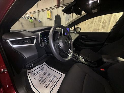 Used 2024 Toyota Corolla SE image 11
