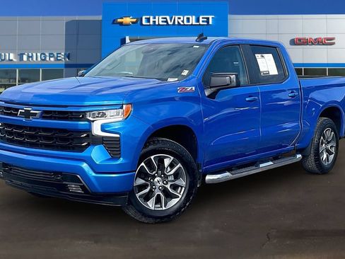 Used 2025 Chevrolet Silverado 1500 RST w/ Z71 Off-Road Package AWD/4WD image 3