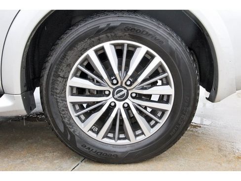 Used 2023 Nissan Armada SL RWD image 9