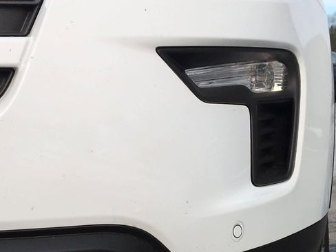 Certified 2018 Ford Explorer XLT w/ Equipment Group 202A image 11