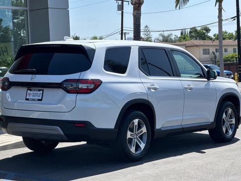Used 2024 Honda Pilot EX-L image 5