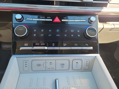New 2025 Hyundai Santa Fe Calligraphy FWD image 34