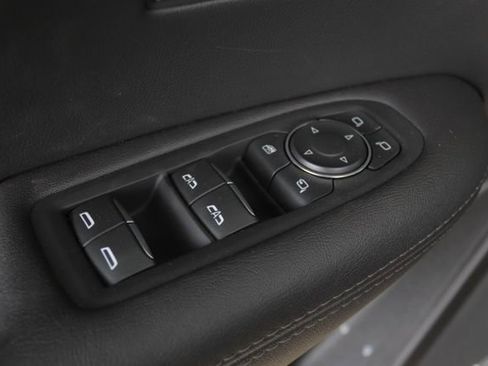 Certified 2025 Cadillac XT5 Premium Luxury image 24