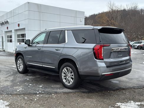 Used 2022 GMC Yukon SLT w/ SLT Premium Package image 6