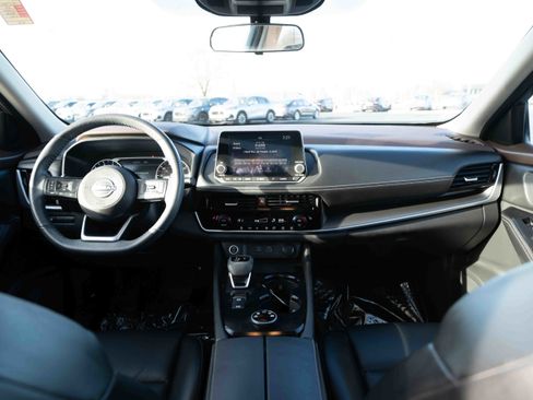 Used 2023 Nissan Rogue SV w/ SV Premium Package image 20