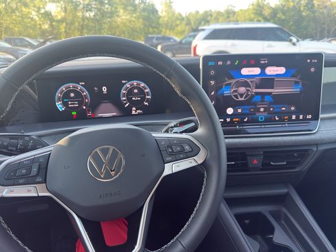 New 2026 Volkswagen Tiguan S FWD image 14