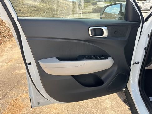 New 2026 Hyundai Venue SEL FWD image 11
