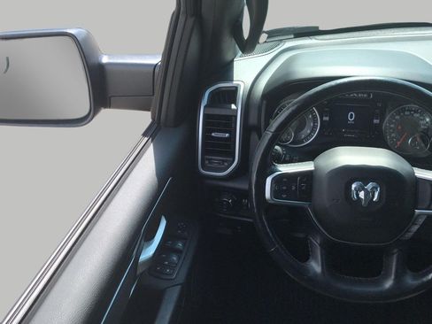 Used 2019 RAM 1500 Big Horn AWD/4WD image 4