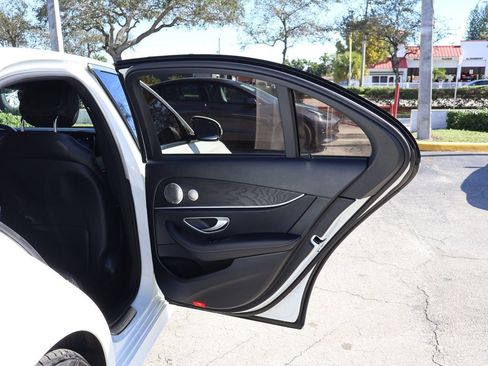 Used 2022 Mercedes-Benz E 350 E 350 image 28