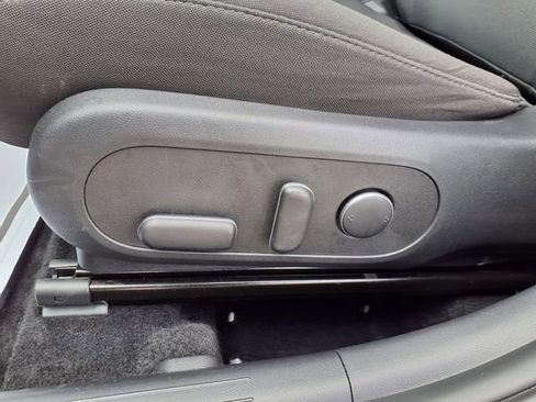 Used 2025 Hyundai Kona SEL FWD image 79