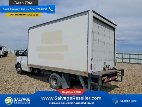 Used 2020 Chevrolet Express 4500 RWD image 3
