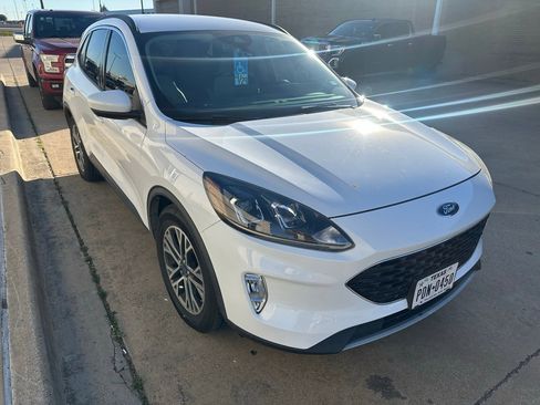 Used 2020 Ford Escape SEL image 1