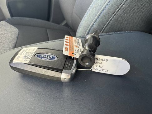 Used 2026 Ford Maverick XLT FWD image 3