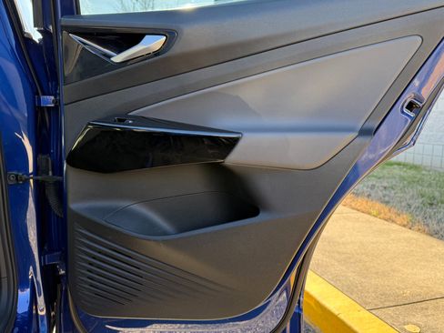 Used 2021 Volkswagen ID.4 Pro S image 22