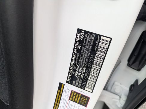 Used 2025 Mercedes-Benz E 53 AMG e 4MATIC Sedan image 31