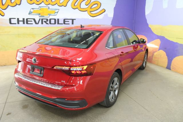Used 2023 Volkswagen Jetta SE w/ Panoramic Sunroof Package FWD image 8