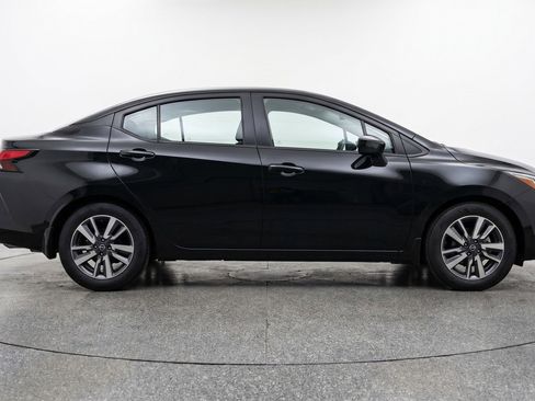 Used 2025 Nissan Versa SV FWD image 11