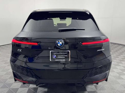 Used 2023 BMW iX xDrive50 w/ Sport Package AWD/4WD image 9