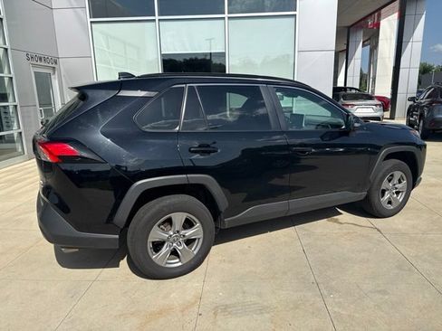 Used 2025 Toyota RAV4 XLE AWD/4WD image 8