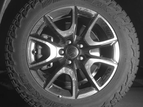 Used 2025 Jeep Compass Trailhawk image 12