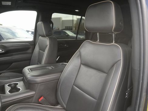 Used 2021 GMC Yukon SLT w/ SLT Luxury Plus Package image 10
