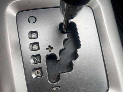 Used 2010 Subaru Forester 2.5X image 16