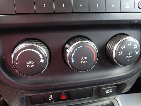 Used 2016 Jeep Patriot Sport w/ Power Value Group AWD/4WD image 21