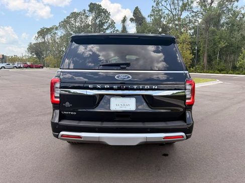 Used 2024 Ford Expedition Limited RWD image 12