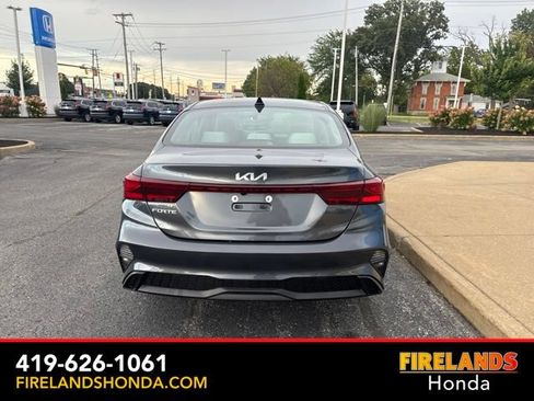Used 2023 Kia Forte LXS w/ LXS Technology Package FWD image 4
