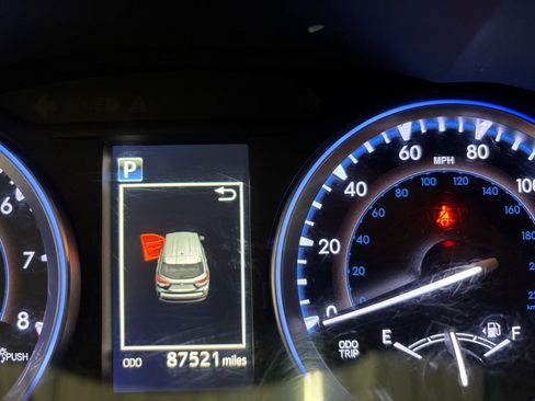 Used 2018 Toyota Highlander Limited Platinum image 17