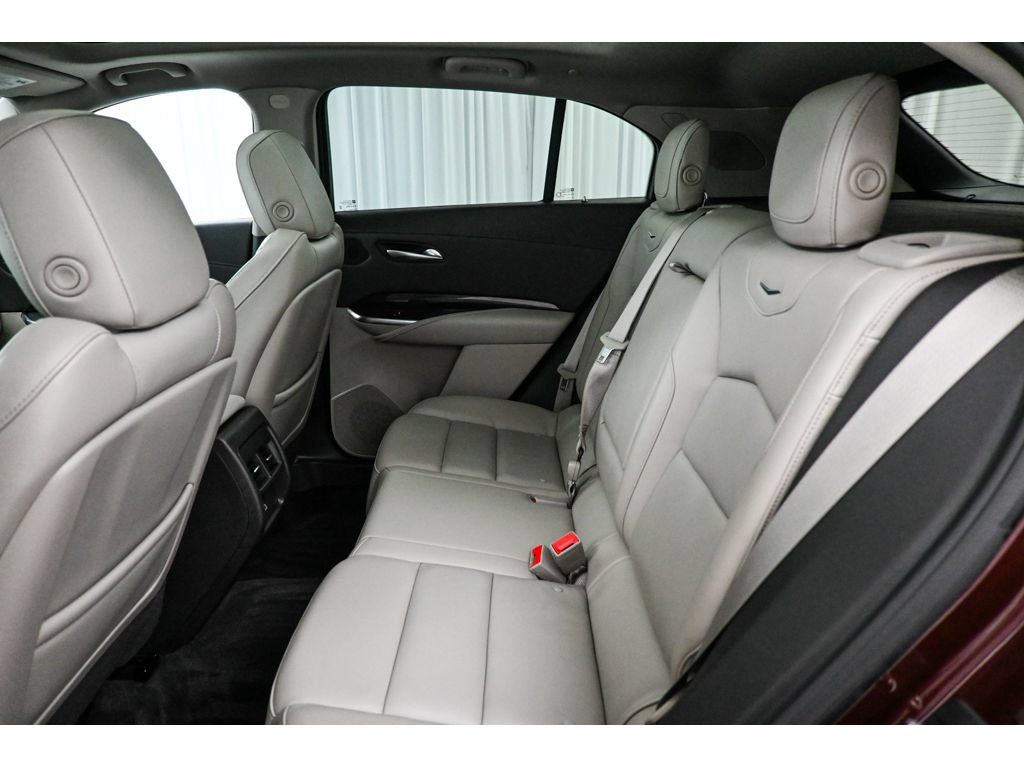 Certified 2023 Cadillac XT4 Premium Luxury AWD/4WD image 28