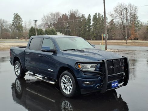 Used 2024 RAM 1500 Laramie image 8