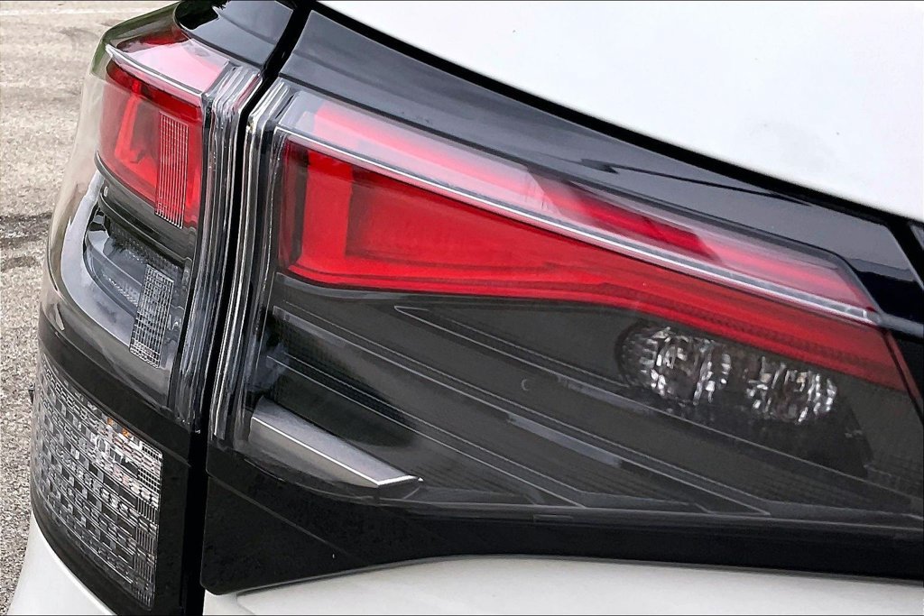 Used 2025 Subaru Forester Limited AWD/4WD image 30