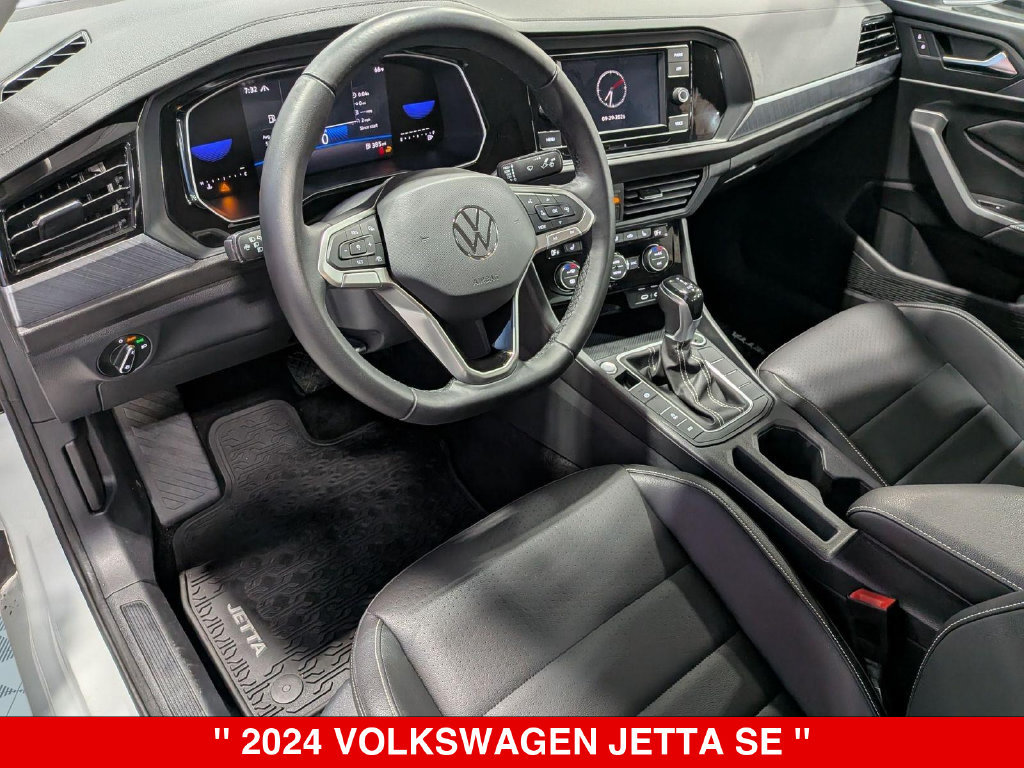 Used 2024 Volkswagen Jetta SE FWD image 11