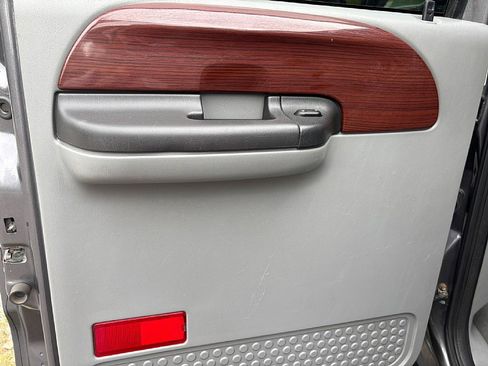 Used 2007 Ford F350 Lariat image 13