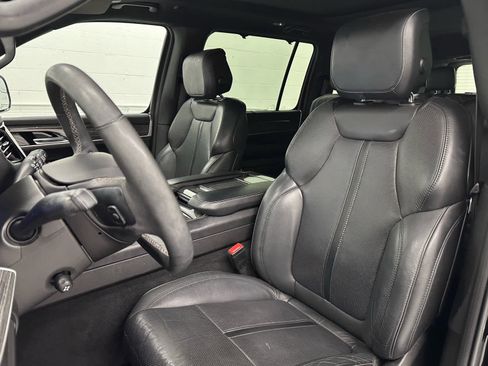 Used 2022 Jeep Wagoneer Series II w/ Convenience Group I image 12