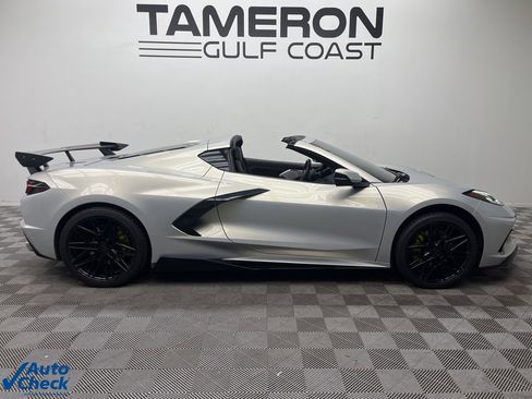 Used 2023 Chevrolet Corvette Stingray w/ Z51 Performance Package image 4