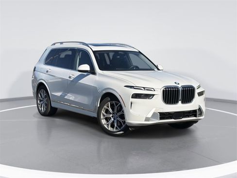 Used 2023 BMW X7 xDrive40i image 1