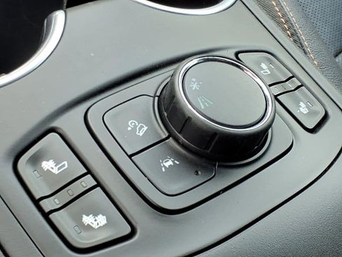 Used 2021 GMC Terrain SLT image 11