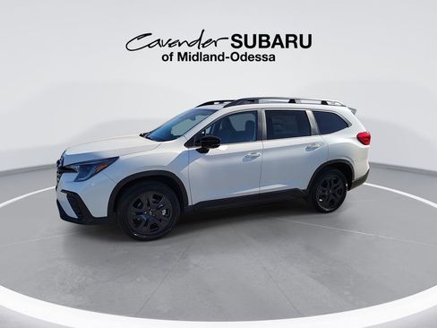 Used 2025 Subaru Ascent Bronze Edition image 4