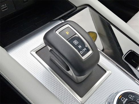 Used 2024 Mitsubishi Outlander SEL image 15