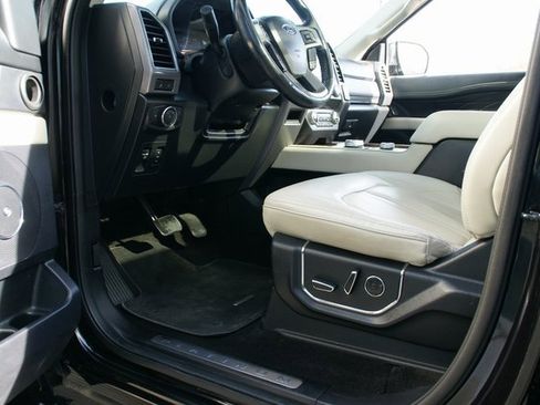 Used 2020 Ford Expedition Platinum image 16